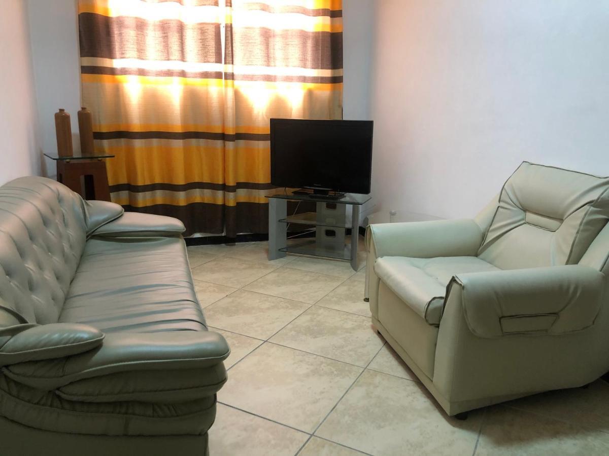 Hotel Bar Restaurant Emergency 911 Sto Lk Group Paramaribo Bagian luar foto