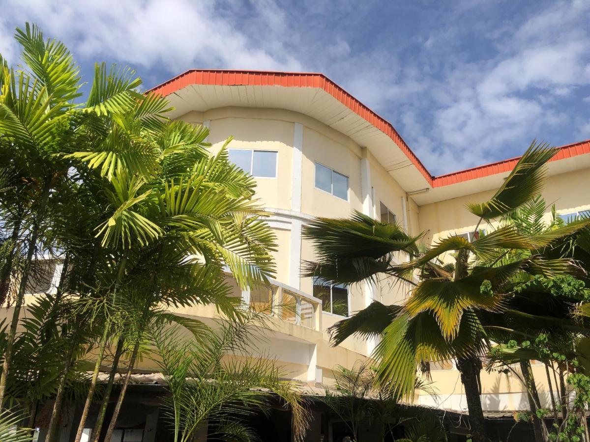 Hotel Bar Restaurant Emergency 911 Sto Lk Group Paramaribo Bagian luar foto